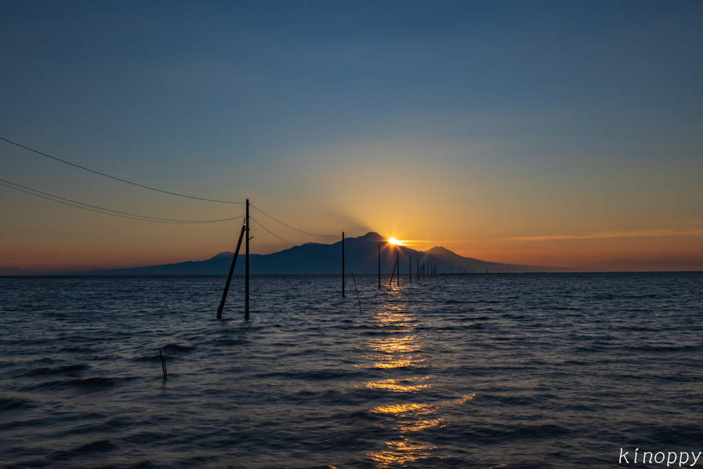 長部田海床路 夕景