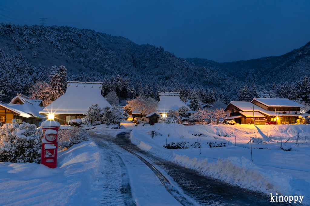 かやぶきの里 雪景色