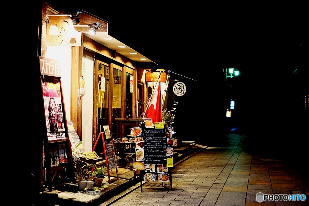 路地の明かり