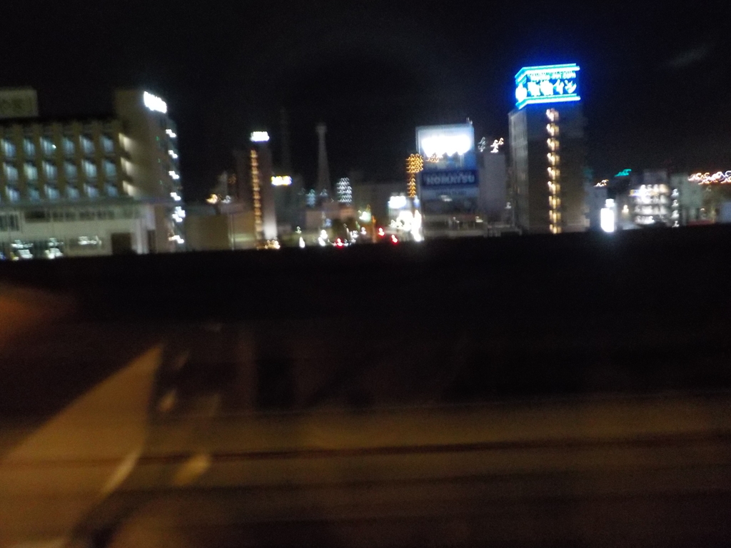 夜の小山駅