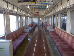 211系 車内