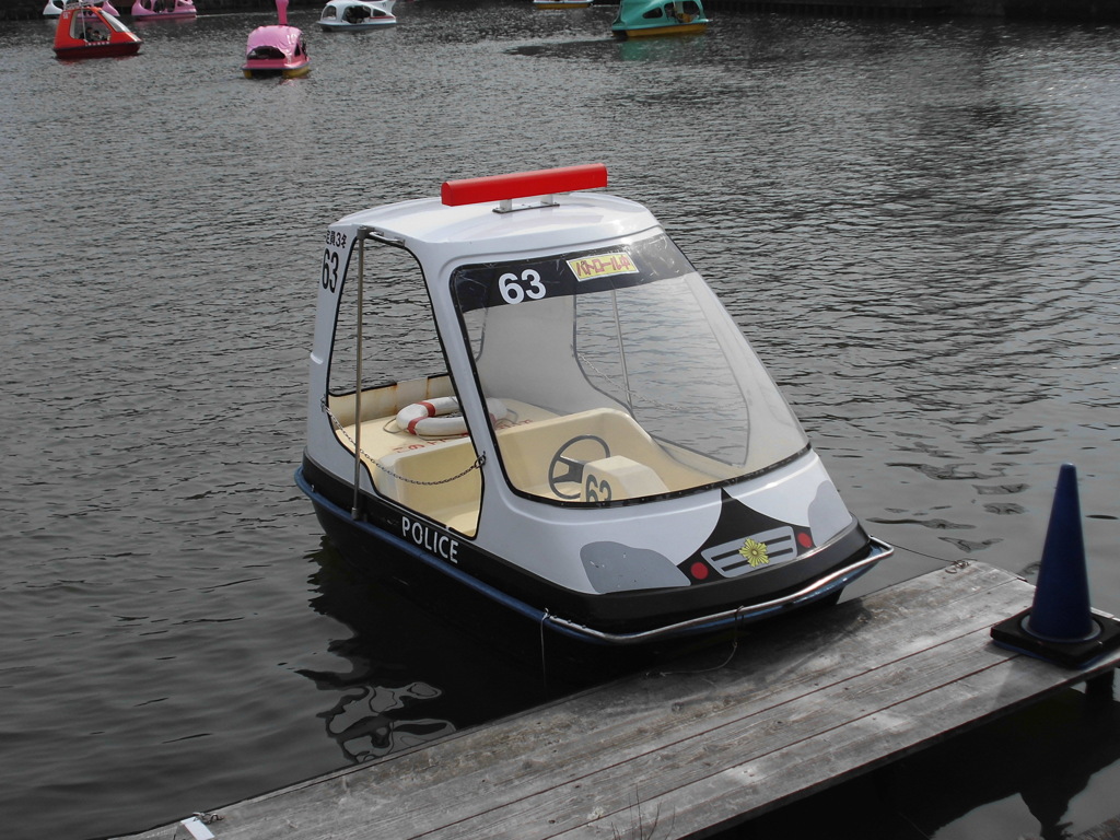 パトカーボート