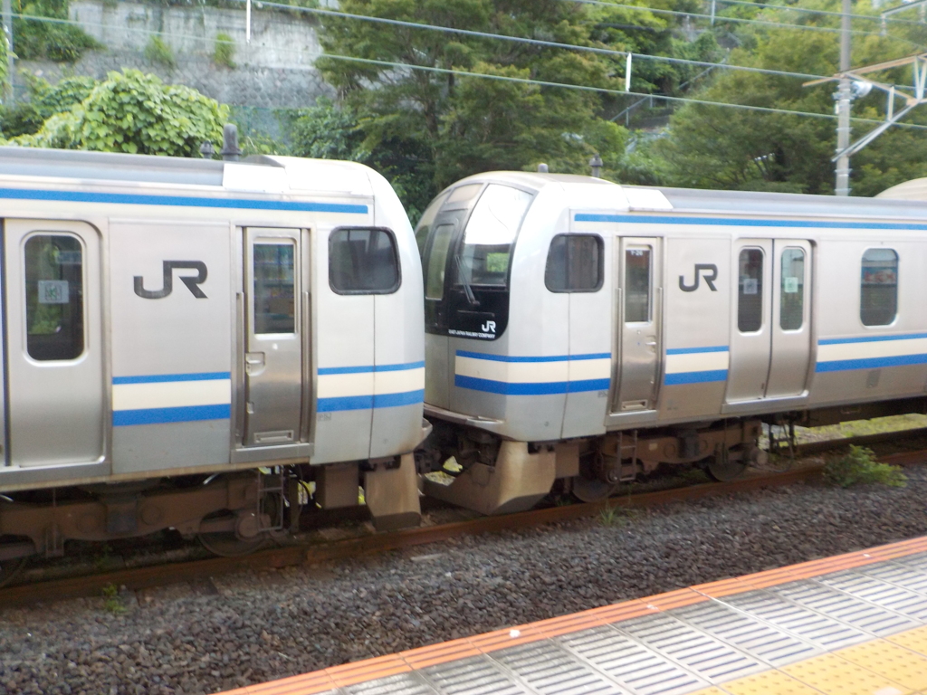 E217系 疎開 連結
