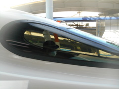女性運転士