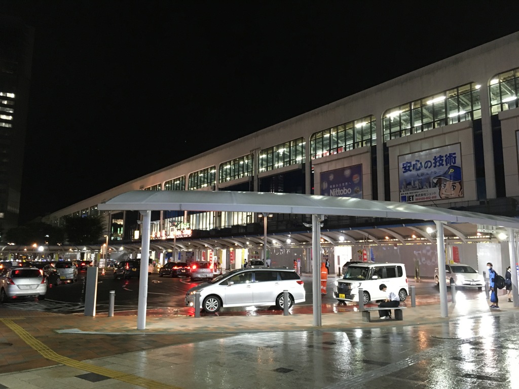 雨の郡山駅