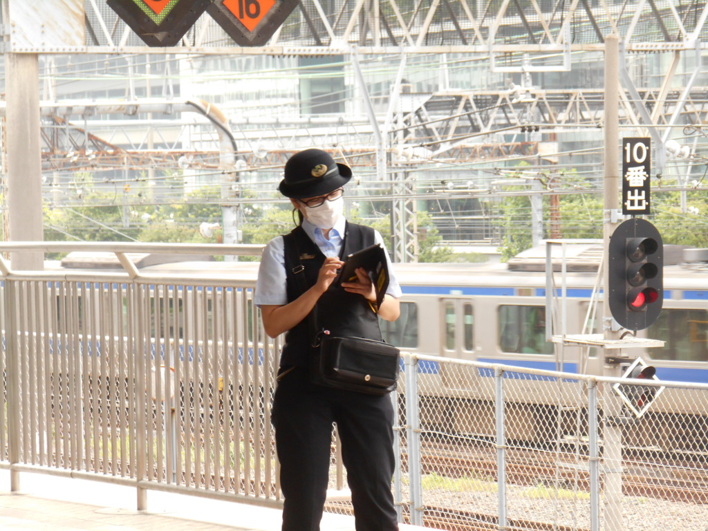 女性車掌