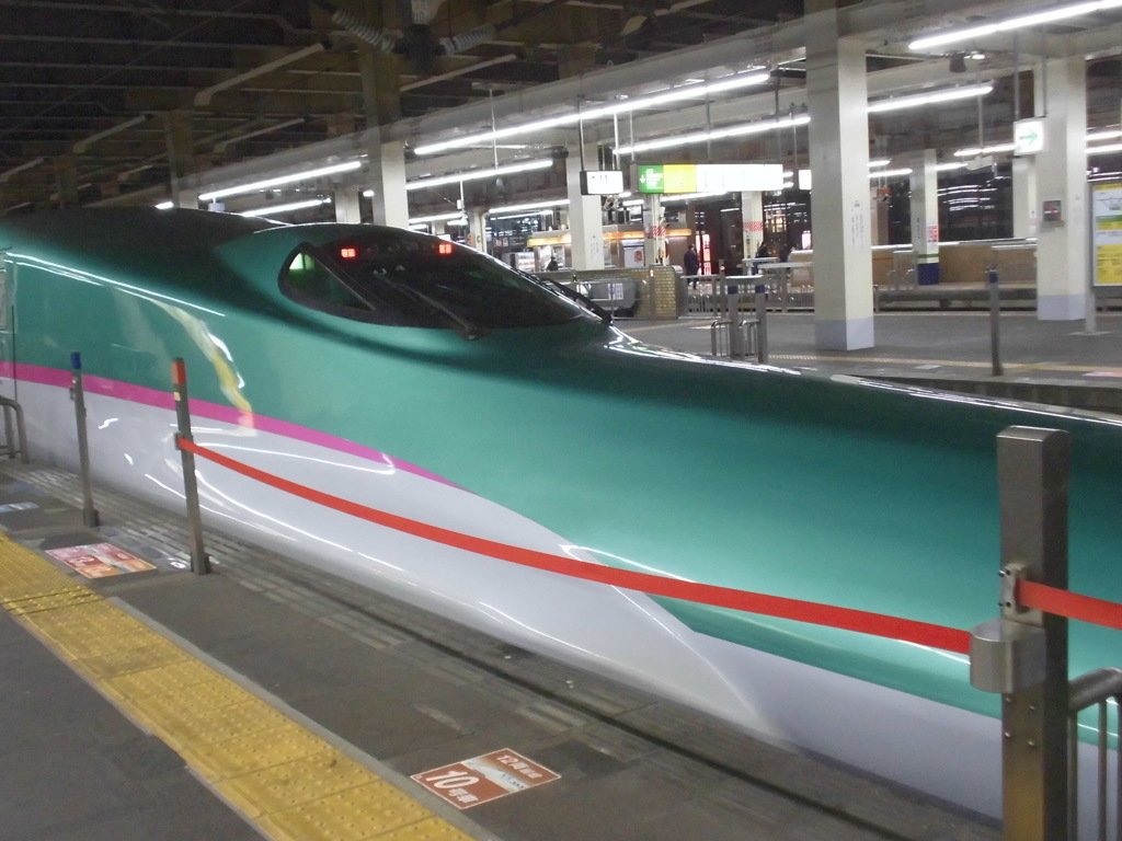 E5系U4編成 はやぶさ106号