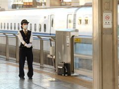女性運転士