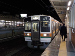 211系