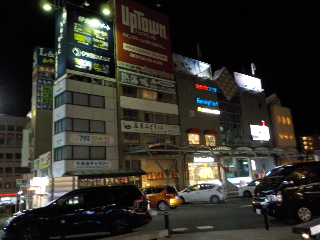 夜の熱海