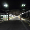 夜の熱海駅