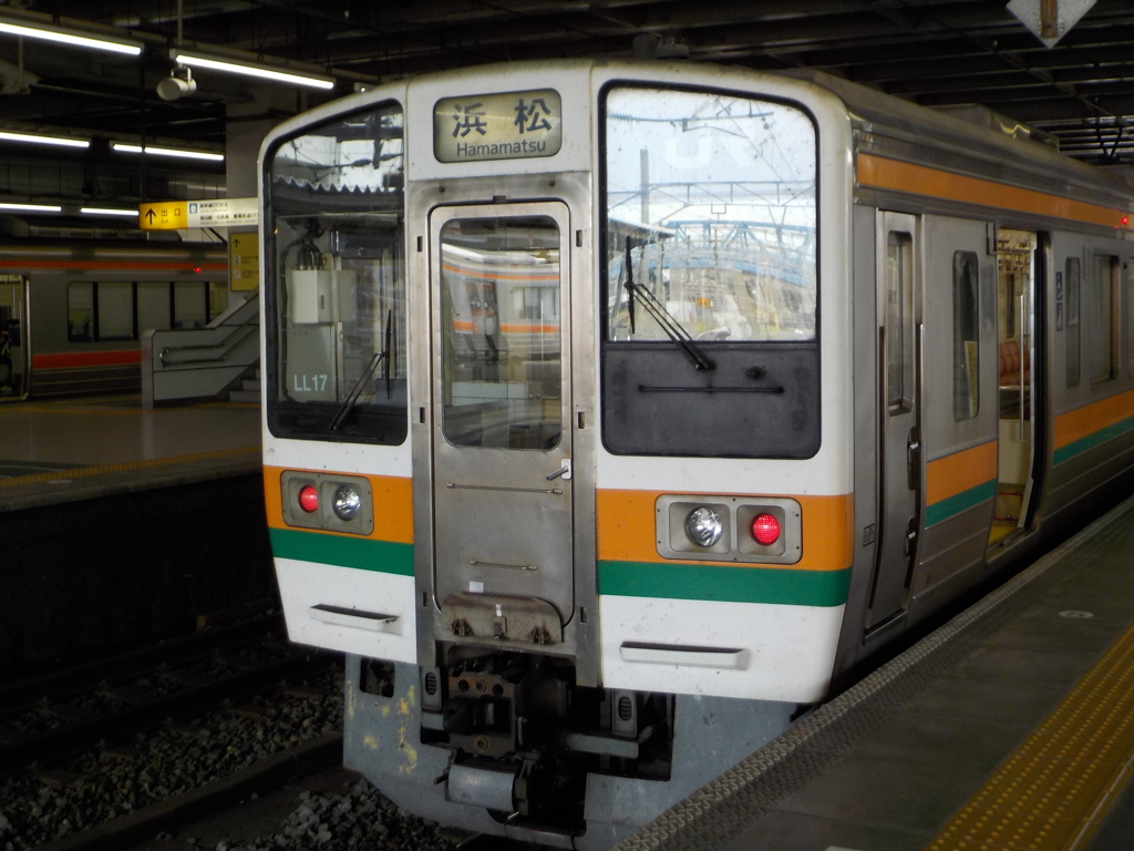 211系