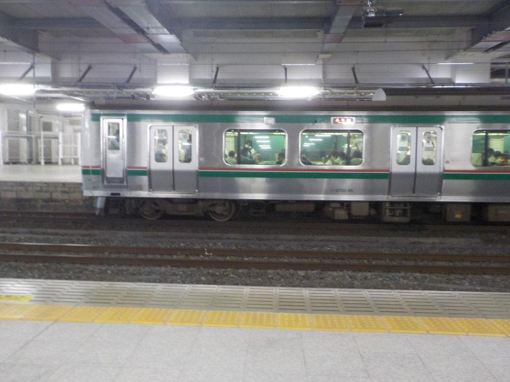 E721系