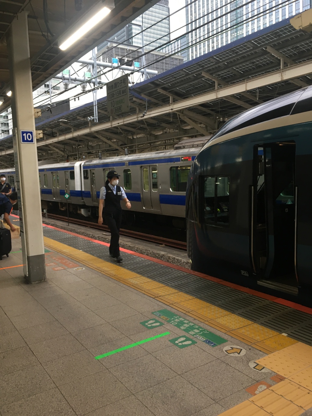 女性運転士