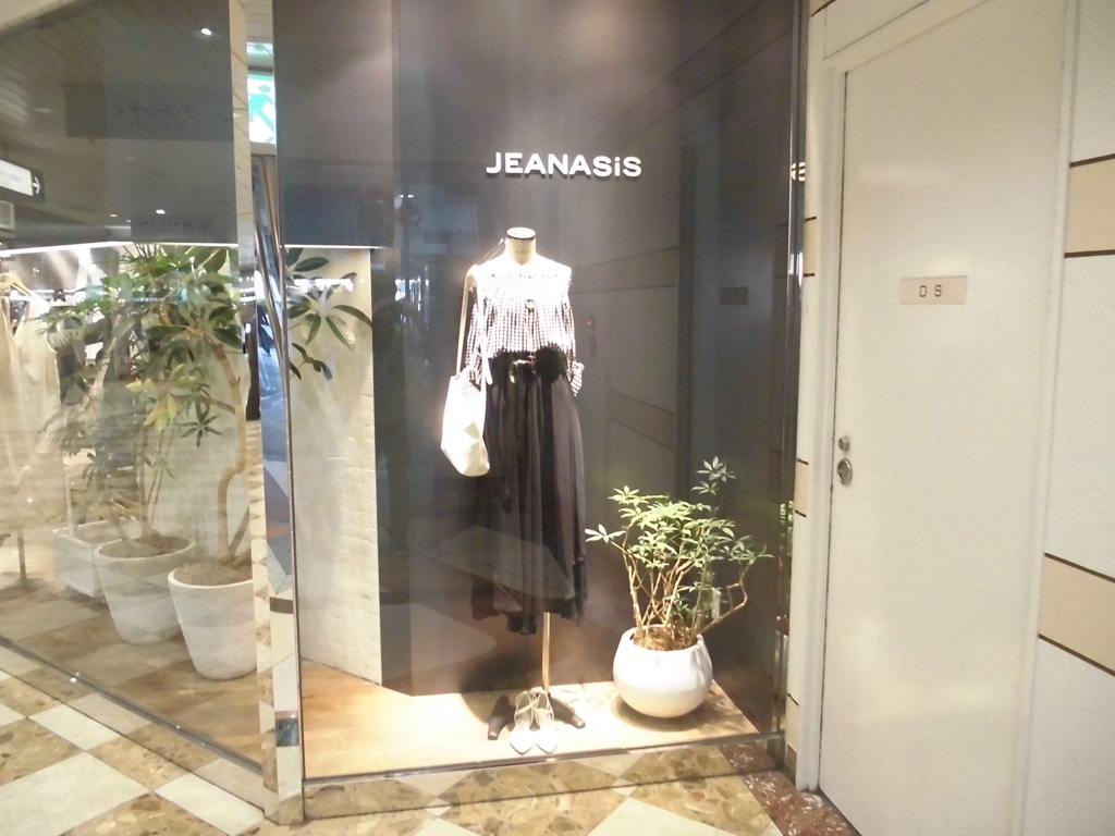 女性洋服