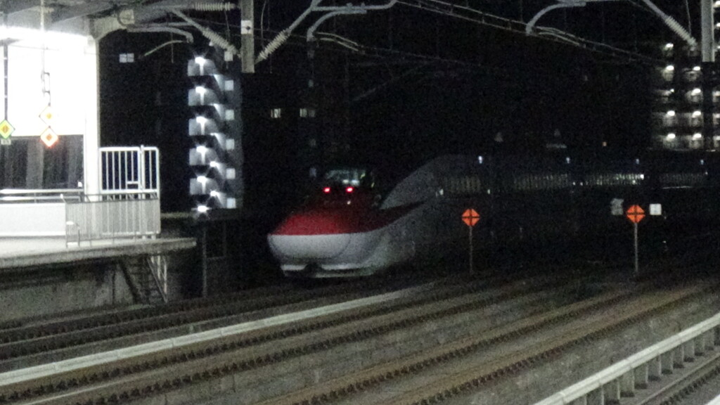 E6 B62 暗闇へ