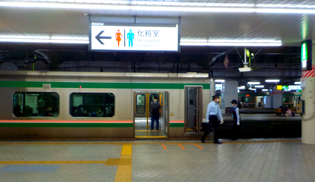 女性車掌