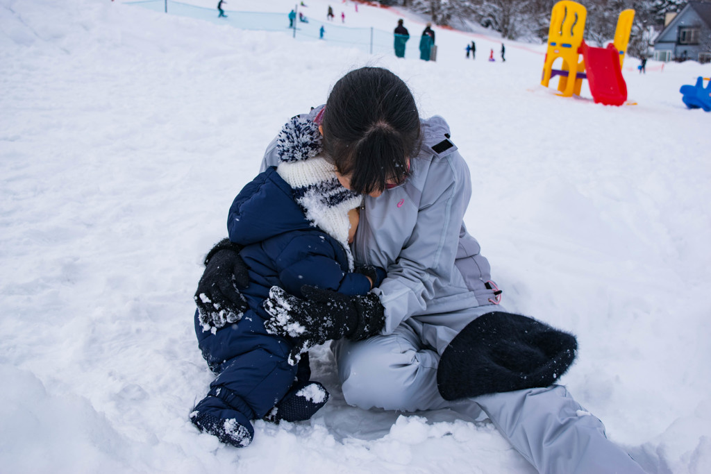 生まれて初めての雪遊び