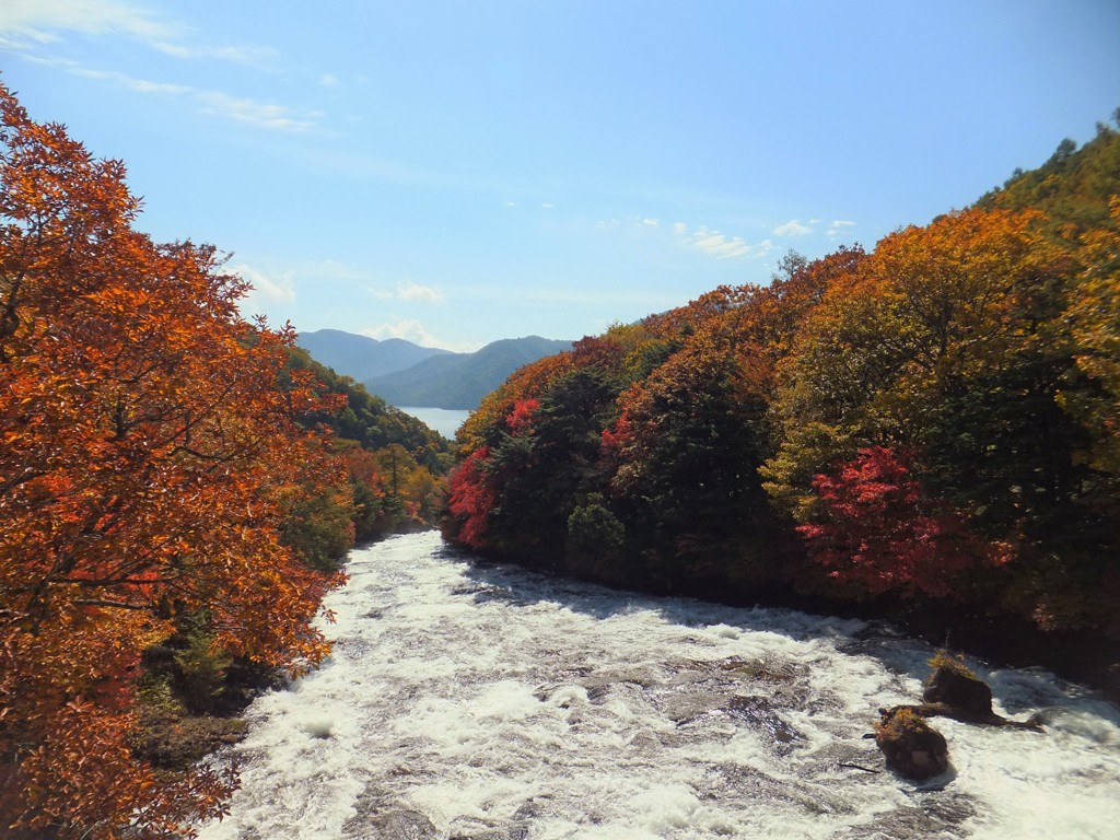 中禅寺湖へ