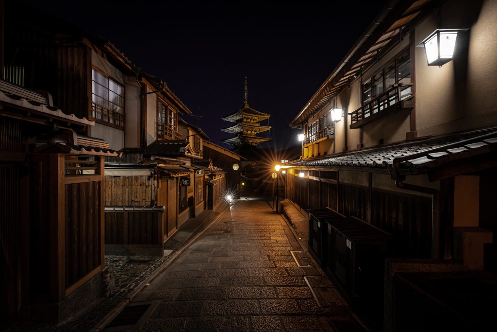 塔へ続く石畳2