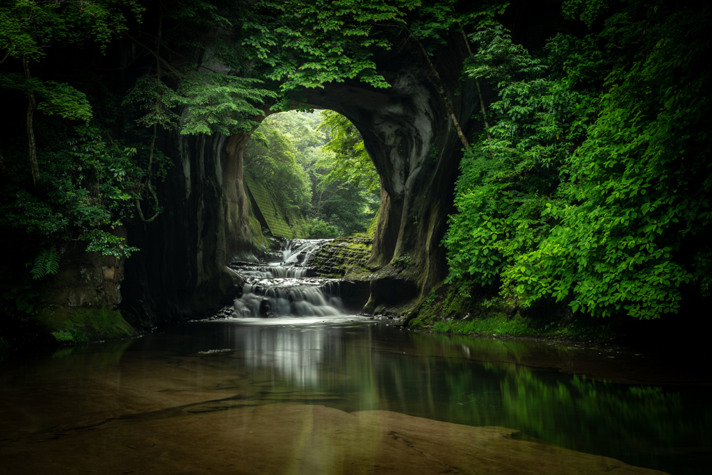 亀岩の洞窟1