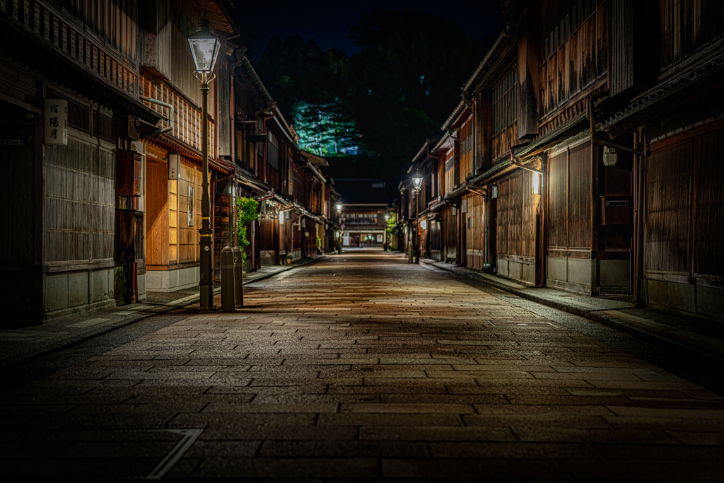 夜のひがし茶屋町1