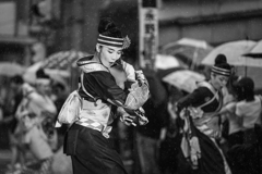 土砂降りの升形