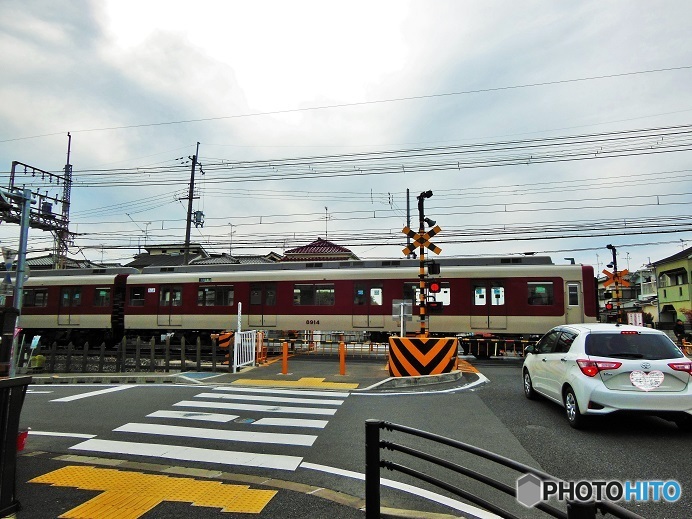 踏切のある風景