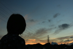 夕暮れと娘