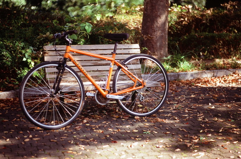 オレンジの自転車