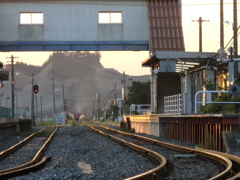 夕刻の無人駅