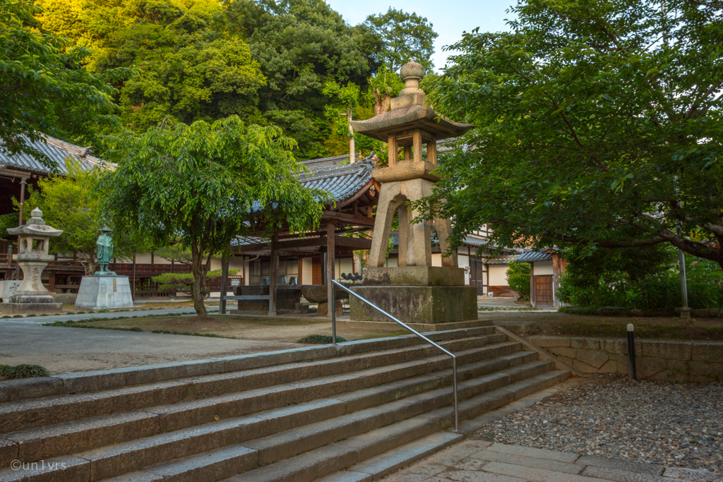 照蓮寺。