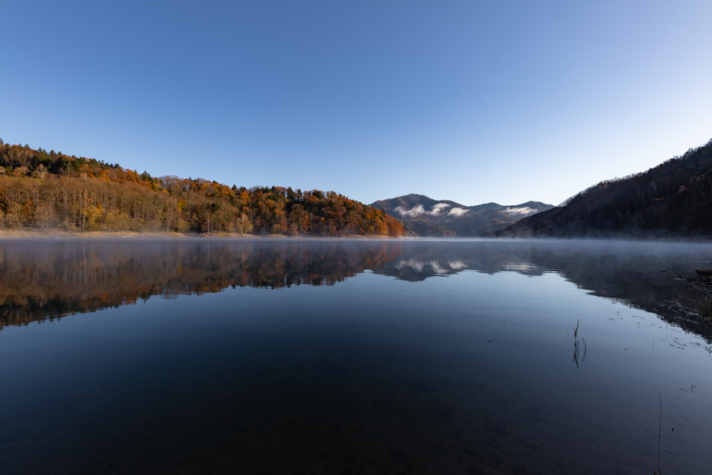 朝の糠平湖 そのいち。