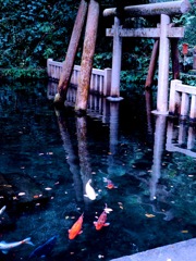 神の社