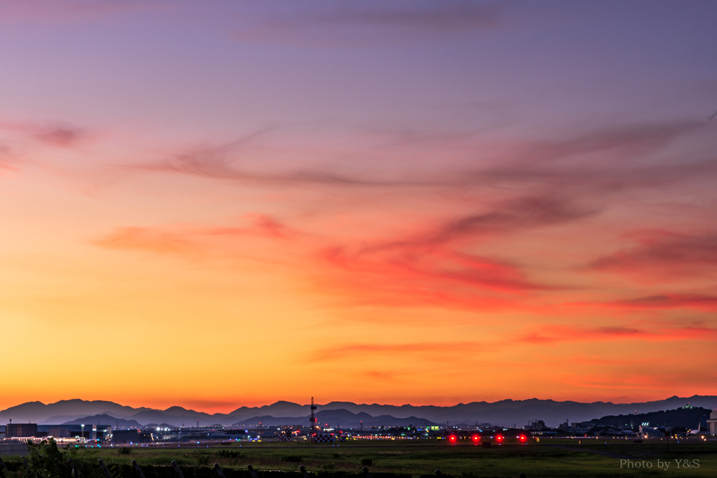 夕景 ～名古屋空港～