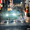 雨降る明け方の渋谷_タクシー