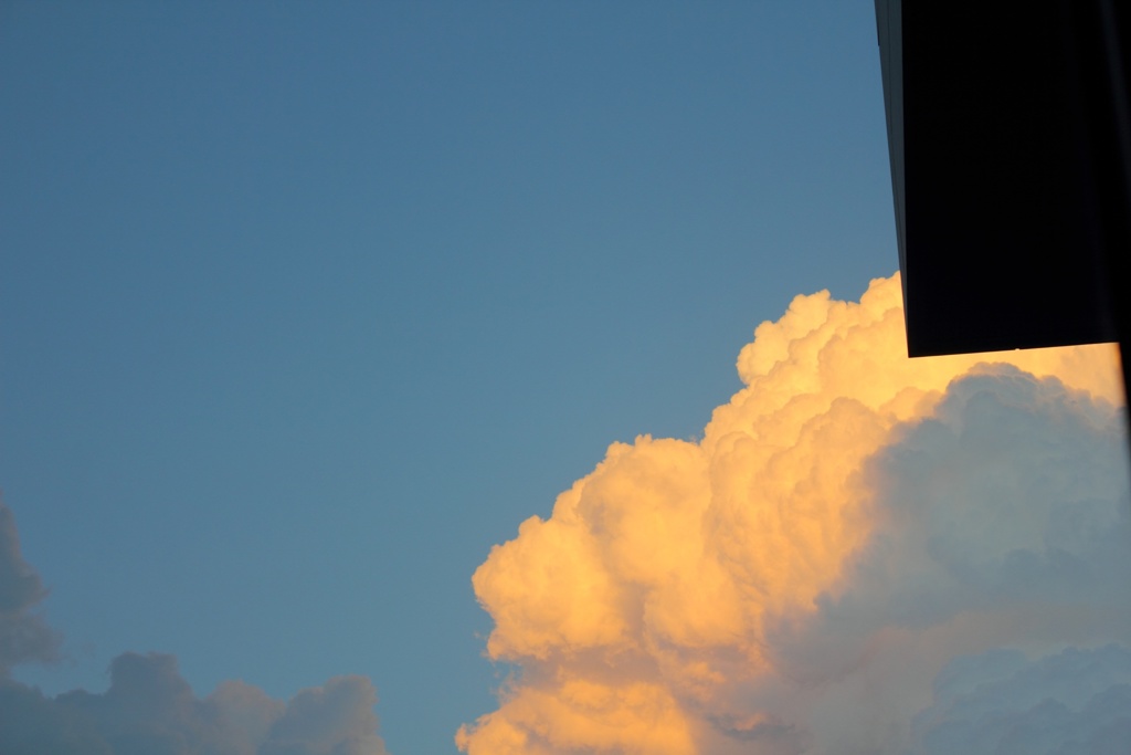 仰ぎ見る空