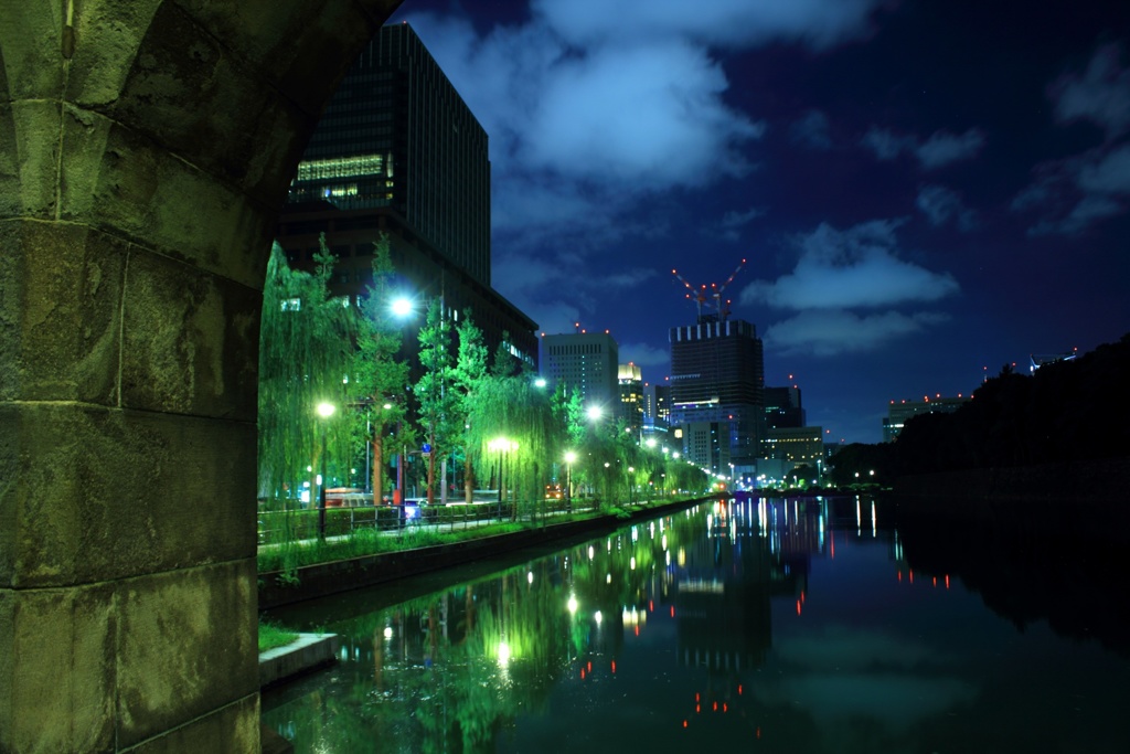 夜の大手町