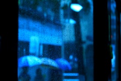 雨の日のバス
