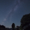 夏の夜流れる天の川