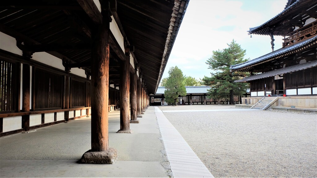 法隆寺　回廊