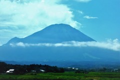 大山蒼くして