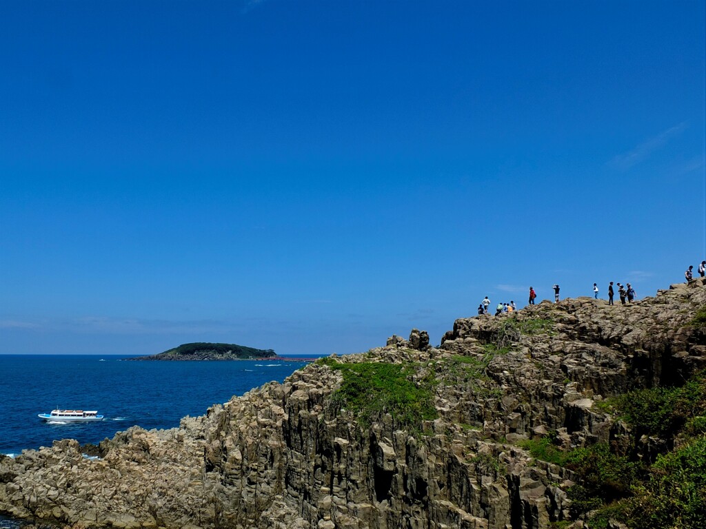 真夏の空と海