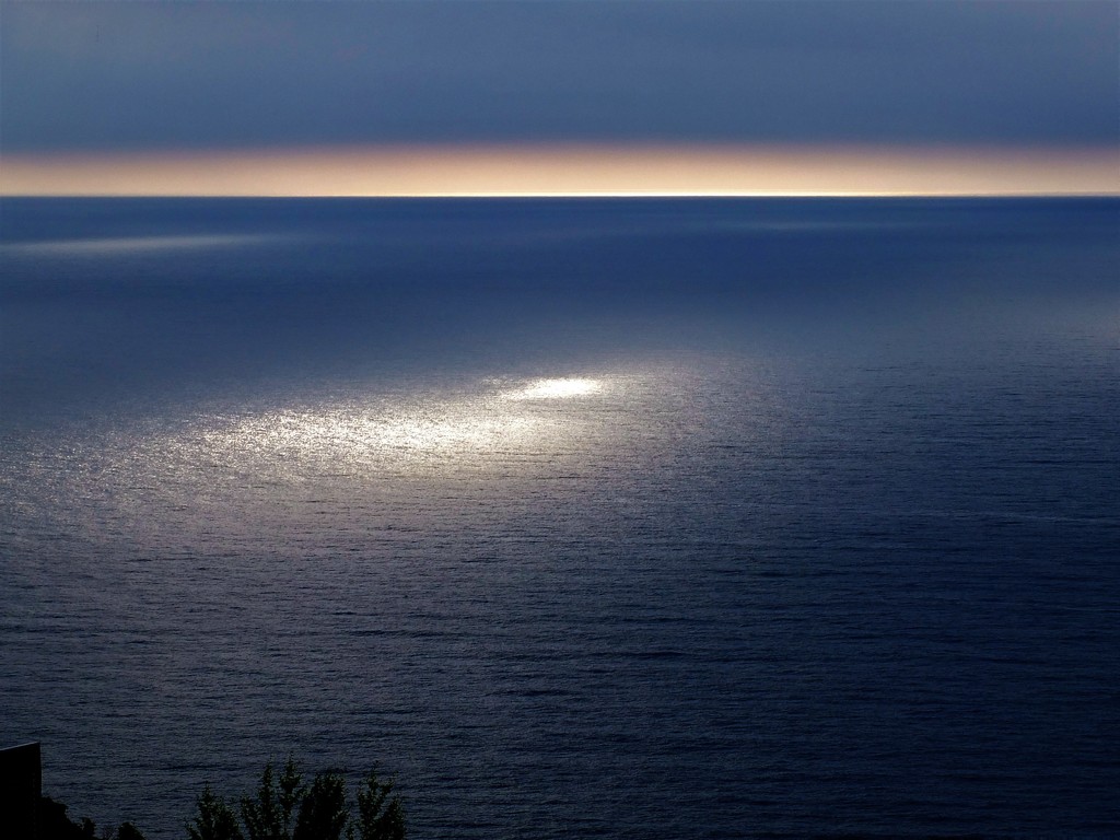 海が光るとき