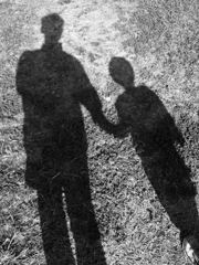 お父さんとお散歩