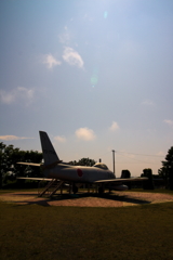 平穏な空の下