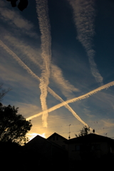 "A" in the sky.（空の交差点）