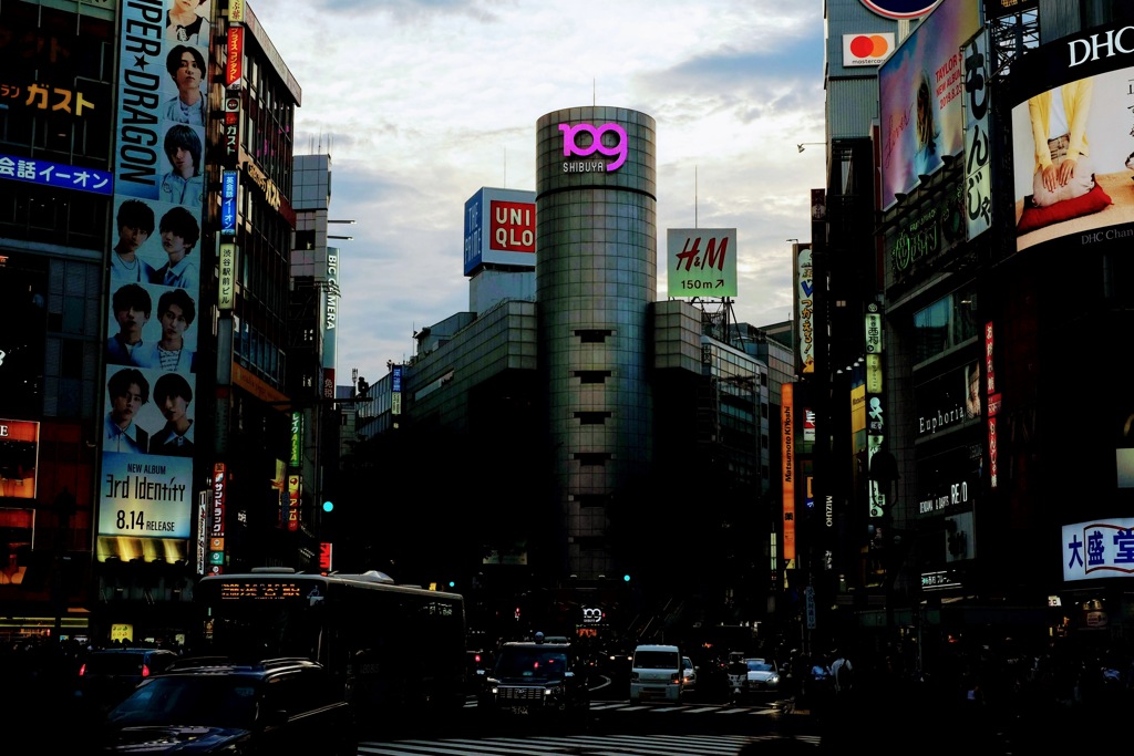 谷底密集　渋谷ザるつぼ