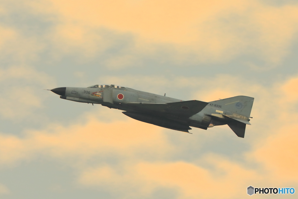 夕陽に向かって