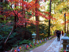 お地蔵さんと紅葉